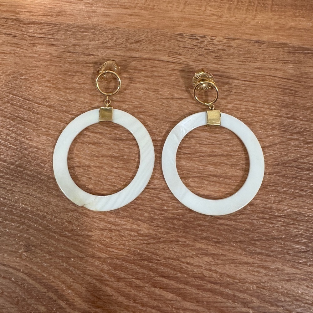 Gold toned and Cream Hoop Earrings​​​​​